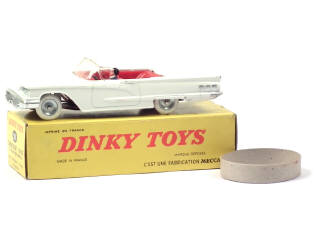 Lot 681 - DINKY TOYS (FRANCE) (1)