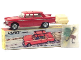 Lot 661 - DINKY TOYS (FRANCE) (1)