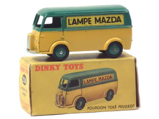 Lot 590 - DINKY TOYS (FRANCE) (1)