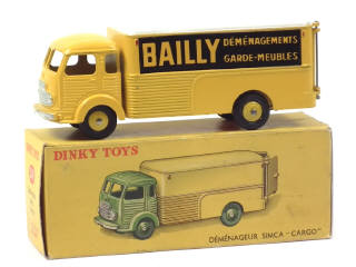 Lot 607 - DINKY TOYS (FRANCE) (1)