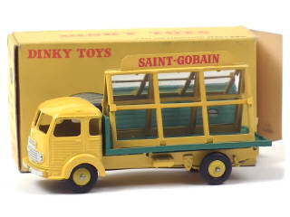 Lot 608 - DINKY TOYS (FRANCE) (1)