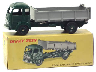 Lot 605 - DINKY TOYS (FRANCE) (1)