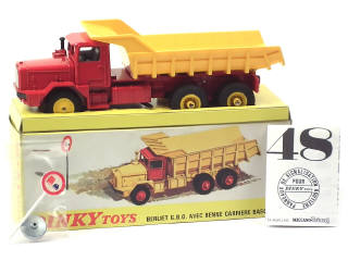 Lot 706 - DINKY TOYS (FRANCE) (1)