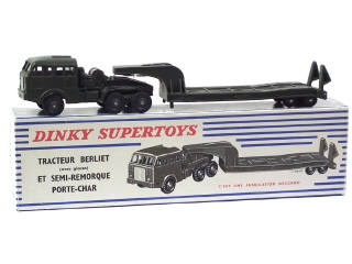 Lot 796 - DINKY TOYS (FRANCE) (1)