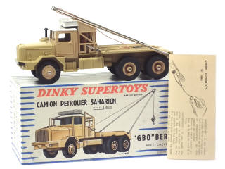 Lot 780 - DINKY TOYS (FRANCE) (1)