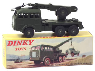 Lot 804 - DINKY TOYS (FRANCE) (1)