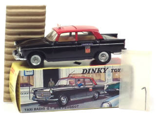 Lot 719 - DINKY TOYS (FRANCE) (1)