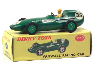 Lot 273 - DINKY TOYS (GB) (1)