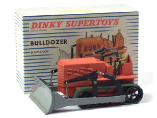 Lot 773 - DINKY TOYS (FRANCE) (1)