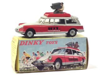 Lot 724 - DINKY TOYS (FRANCE) (1)