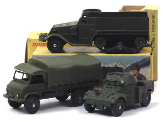 Lot 809 - DINKY TOYS (FRANCE) (3)