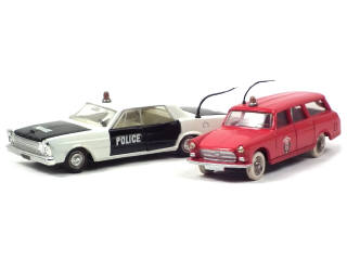 Lot 750 - DINKY TOYS (FRANCE) (2)