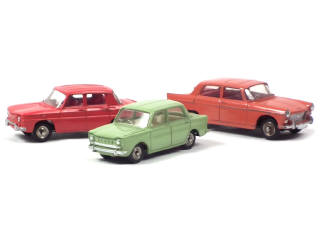 Lot 790 - DINKY TOYS (FRANCE) (3)