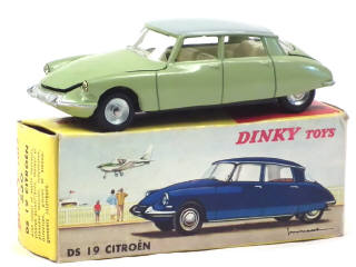 Lot 654 - DINKY TOYS (FRANCE) (1)