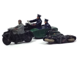 Lot 488 - DINKY TOYS (GB) (3)