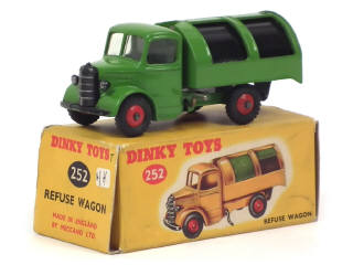 Lot 425 - DINKY TOYS (GB) (1)