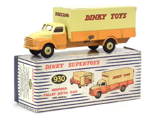 Lot 444 - DINKY TOYS (GB) (1)