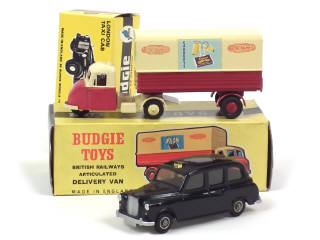 Lot 331 - BUDGIE MODELS (GB) (2)
