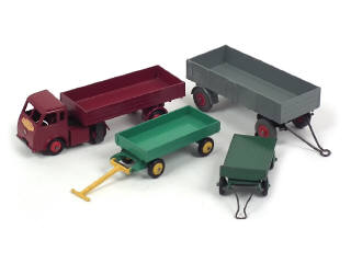 Lot 495 - DINKY TOYS (GB) (4)