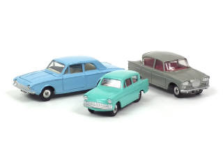 Lot 484 - DINKY TOYS (GB) (3)