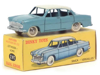 Lot 266 - DINKY TOYS (FRANCE) (1)