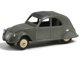 Lot 263 - DINKY TOYS (FRANCE) (1)