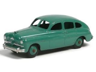 Lot 258 - DINKY TOYS (FRANCE) (1)