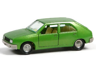 Lot 251 - DINKY TOYS (FRANCE) (1)