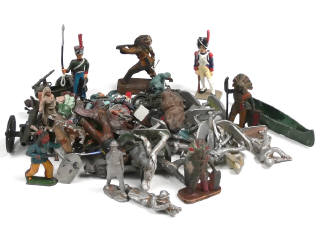 Lot 228 - DIVERS (45)