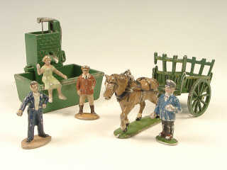 Lot 824 - QUIRALU & DIVERS (5)