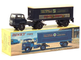 Lot 812 - DINKY TOYS (FRANCE) (1)