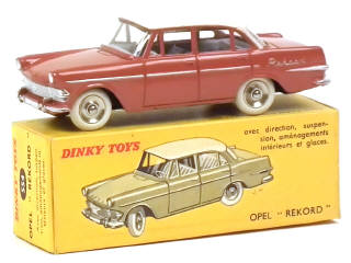 Lot 788 - DINKY TOYS (FRANCE) (1)