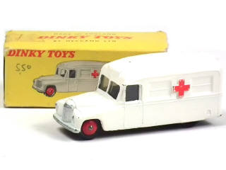 Lot 423 - DINKY TOYS (GB) (1)