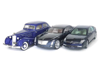 Lot 194 - DIVERS (3)