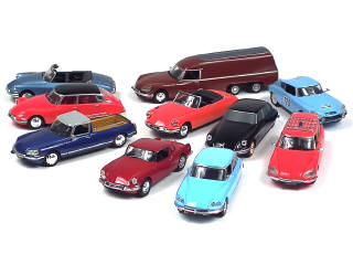 Lot 261 - UNIVERSAL HOBBIES (CHINE) (10)