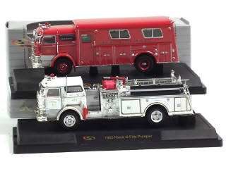 Lot 348 - SIGNATURE MODELS (CHINE) (2)