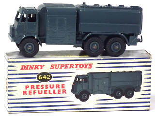 Lot 429 - DINKY TOYS (GB) (1)
