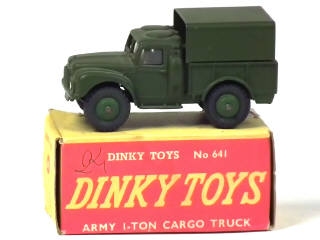 Lot 428 - DINKY TOYS (GB) (1)
