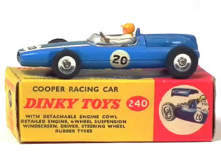 Lot 421 - DINKY TOYS (GB) (1)