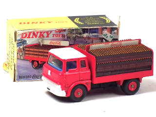 Lot 215 - DINKY TOYS (GB) (1)