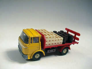 Lot 724 - DINKY TOYS FRANCE (1)
