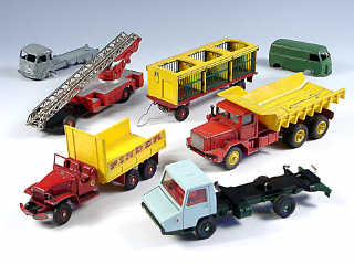 Lot 308 - DINKY TOYS (FRANCE) (6)