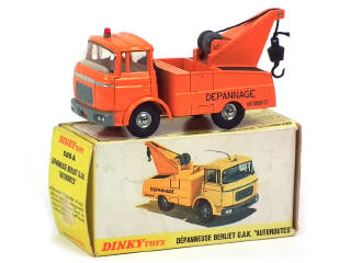 Lot 726 - DINKY TOYS (FRANCE) (1)