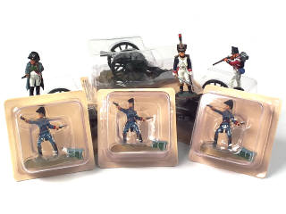 Lot 305 - DIVERS (12)