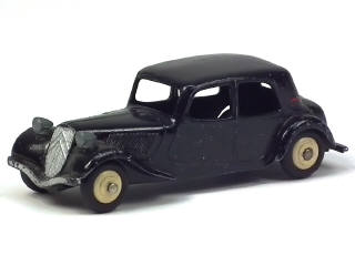 Lot 472 - DINKY TOYS (FRANCE) (1)