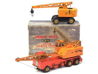 Lot 456 - DINKY TOYS (GB) (2)