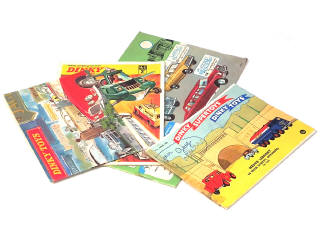 Lot 422 - DINKY TOYS (GB) (4)