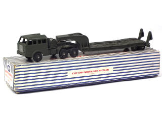 Lot 477 - DINKY TOYS (FRANCE) (1)