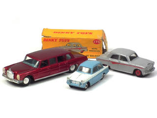 Lot 434 - DINKY TOYS (GB) (3)