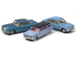 Lot 518 - DINKY TOYS (FRANCE) (3)